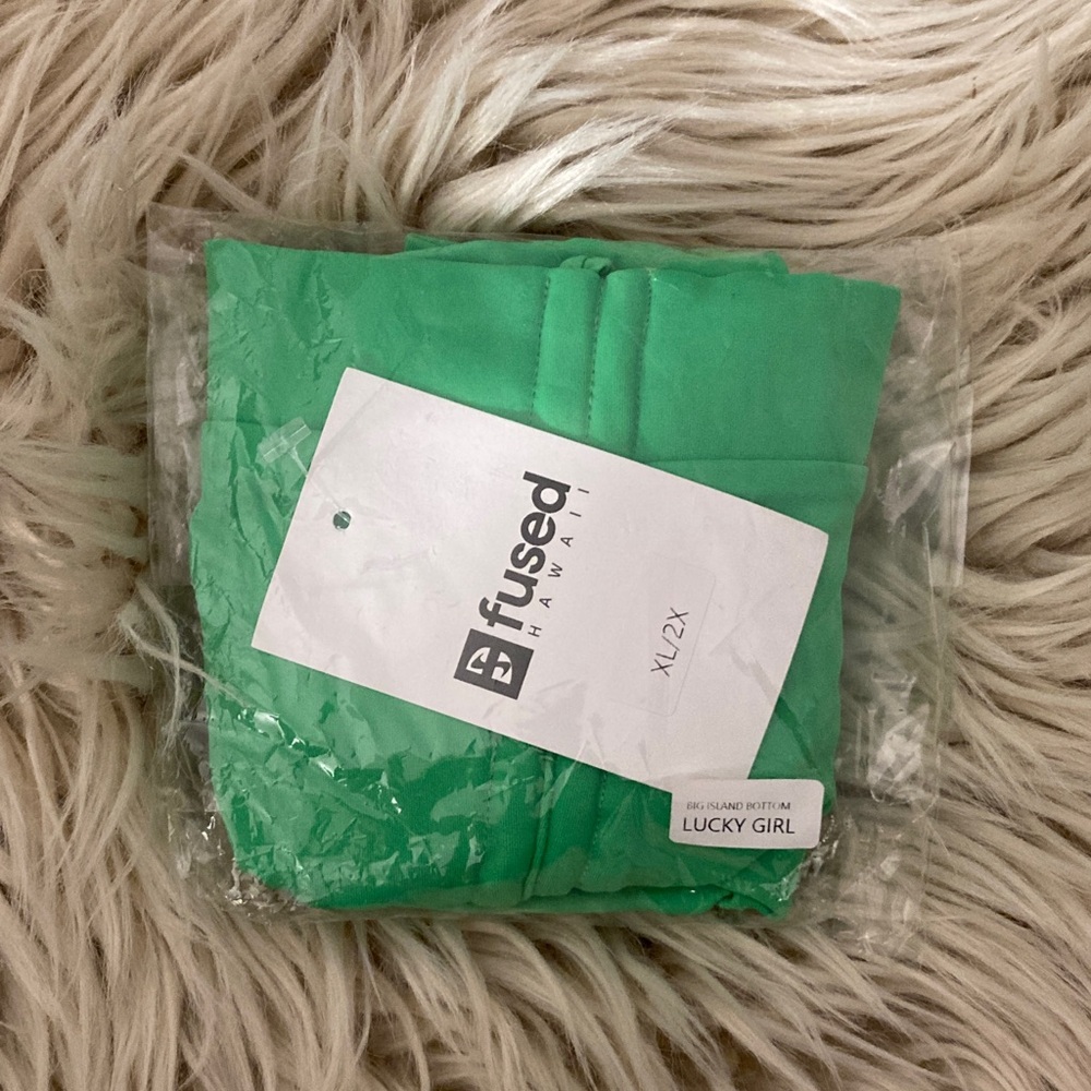 Fused Hawaii BIB sin lucky girl